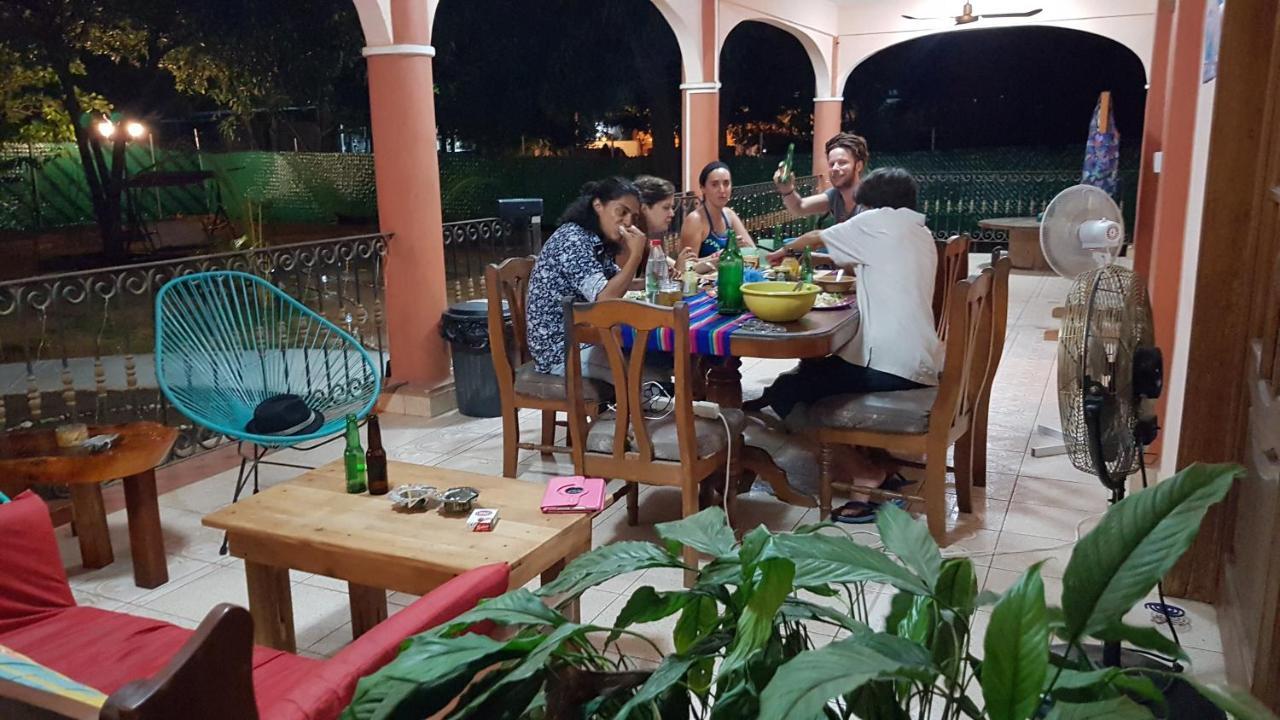 Villa Mango Hostel Puerto Escondido  Kültér fotó